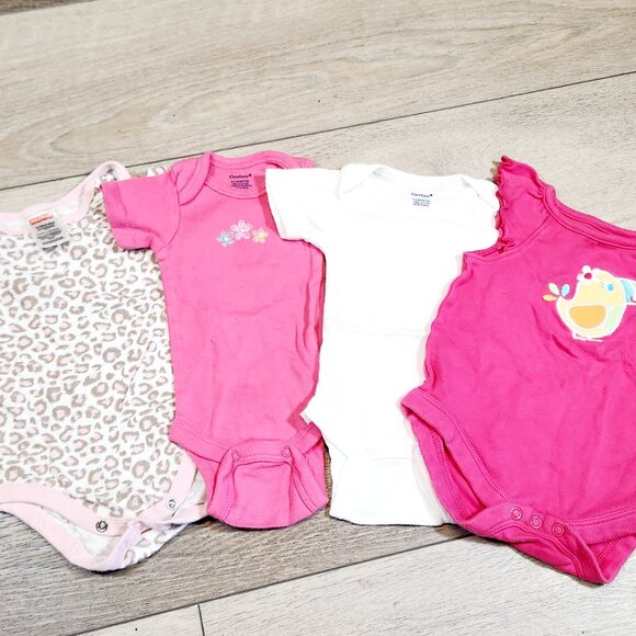 Girls 0-3 Month Short Sleeve Onesie Lot - Picture 1 of 1